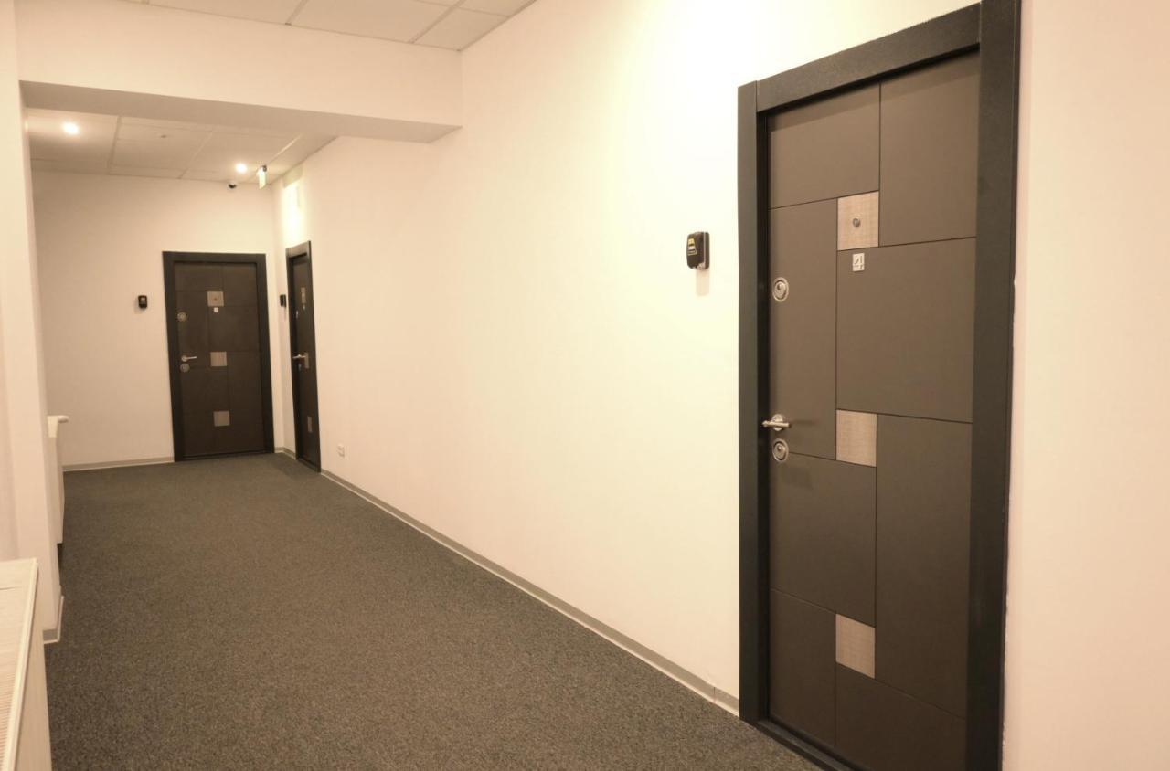 Luana Airport Apartments #4 Отопени Екстериор снимка